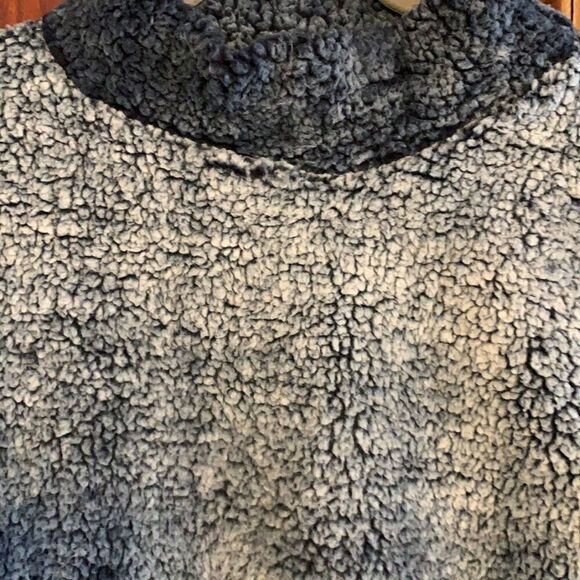Poof Sherpa style mock neck sweatshirt- size L - Picture 3 of 6